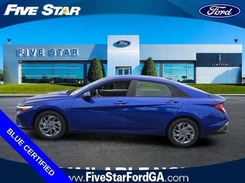 Used 2025 Hyundai Elantra Hybrid FWD image 4