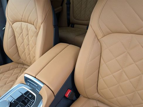 New 2026 BMW X5 M60i w/ Climate Comfort Package image 16