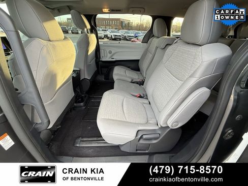 Used 2025 Toyota Sienna LE image 25