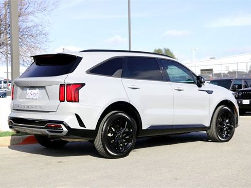 Used 2022 Kia Sorento SX image 5