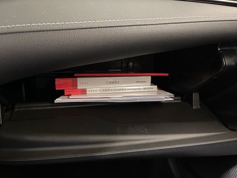 Used 2022 Toyota Camry SE w/ Convenience Package image 25