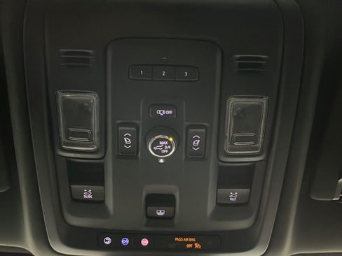 Used 2023 GMC Yukon Denali AWD/4WD image 34
