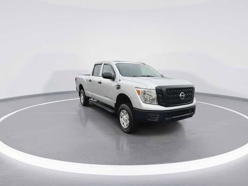 Used 2019 Nissan Titan S w/ S Utility Package image 2