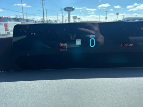 New 2026 Ford Expedition Max Platinum image 36