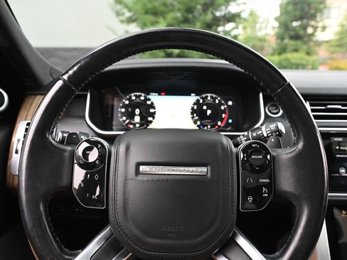 Used 2019 Land Rover Range Rover HSE image 32