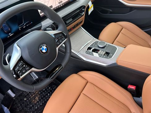 Used 2026 BMW 330i Sedan w/ Premium Package RWD image 4