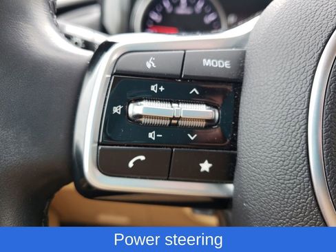Used 2024 Kia Carnival EX FWD image 15