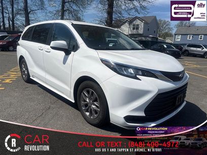 Used 2023 Toyota Sienna LE