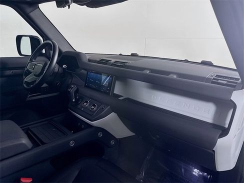 Certified 2021 Land Rover Defender 110 SE image 30