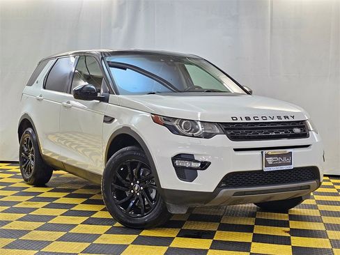 Used 2019 Land Rover Discovery Sport SE image 1