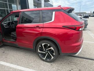 Used 2022 Mitsubishi Outlander SE FWD video 3