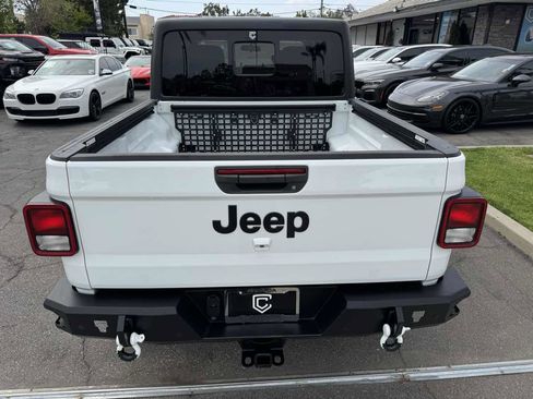 Used 2020 Jeep Gladiator Sport w/ Quick Order Package 24S image 5