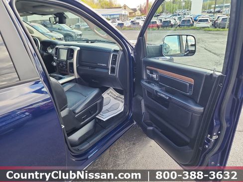 Used 2017 RAM 1500 Laramie AWD/4WD image 31