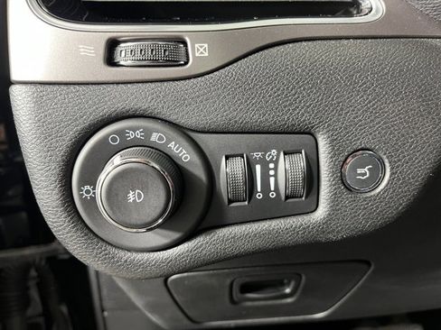 Used 2021 Jeep Cherokee Limited w/ Elite Package image 19