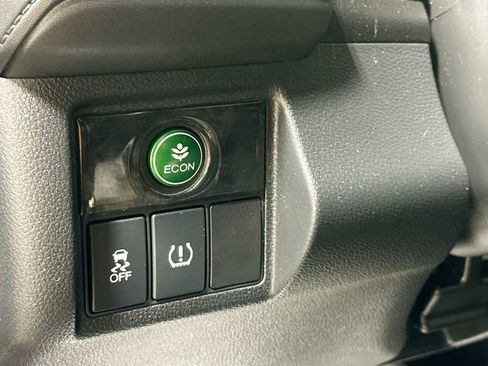 Used 2018 Honda HR-V EX-L image 12