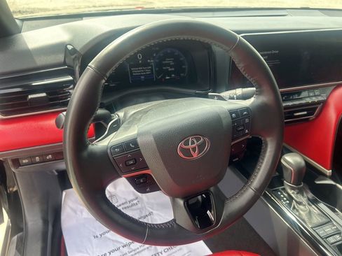 Used 2025 Toyota Camry XSE FWD image 14