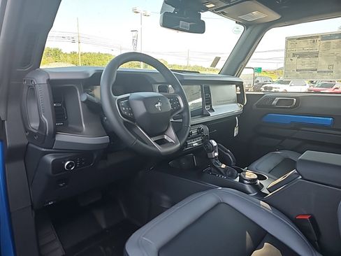 New 2024 Ford Bronco Big Bend w/ Sasquatch Package image 15