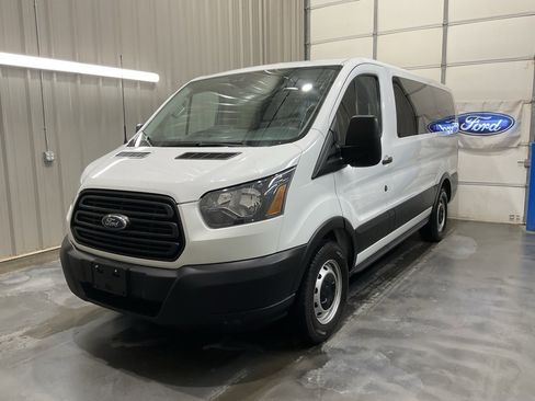 Used 2019 Ford Transit 150 XL image 3
