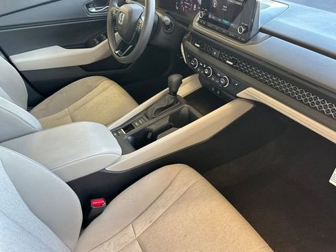 Used 2024 Honda Accord EX image 17