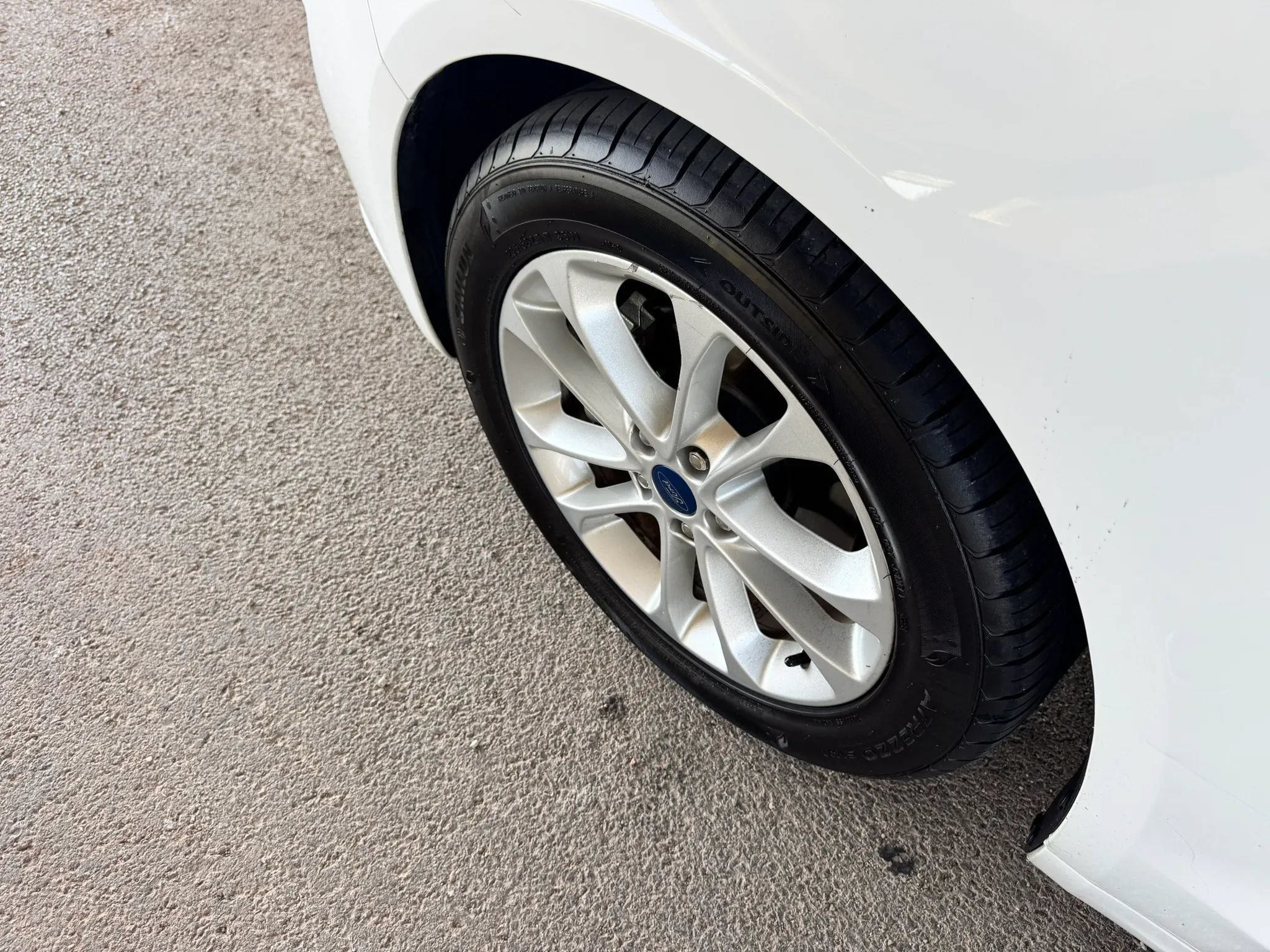 Used 2019 Ford Fusion SE FWD image 29