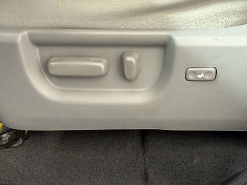 Used 2019 Toyota Sequoia SR5 AWD/4WD image 14