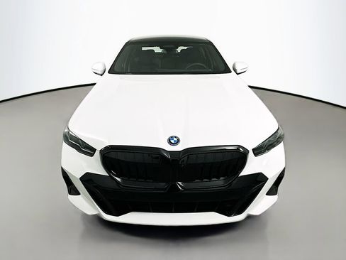 Used 2026 BMW 550e xDrive w/ Executive Package image 2