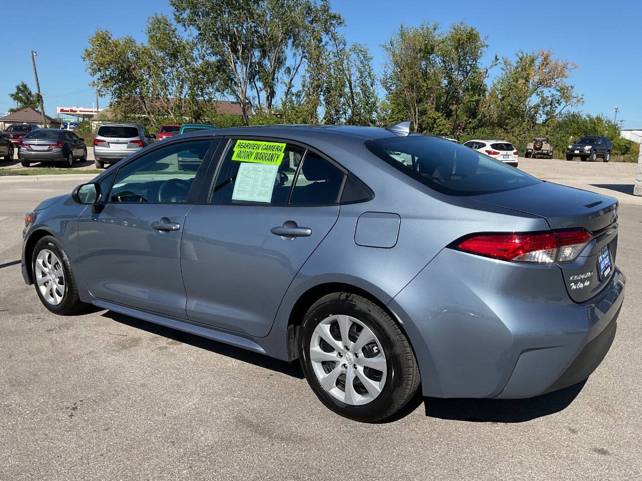 Used 2026 Toyota Corolla LE FWD image 3