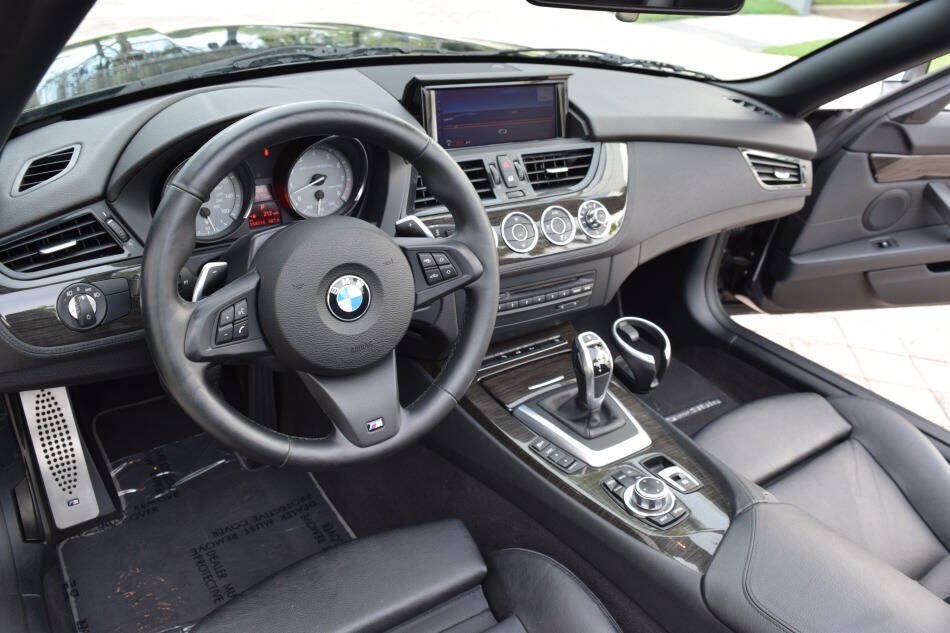 Used 2014 BMW Z4 sDrive35is RWD image 47