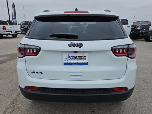 New 2026 Jeep Compass Latitude image 5