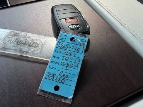 Used 2024 Toyota Sequoia Capstone RWD image 28
