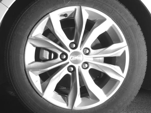 Used 2025 Chevrolet Malibu LT FWD image 26