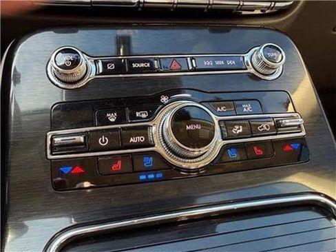 Used 2021 Lincoln Nautilus Reserve w/ Equipment Group 201A image 43