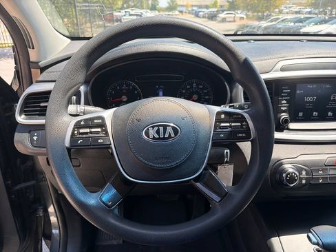 Used 2020 Kia Sorento FWD V6 image 21
