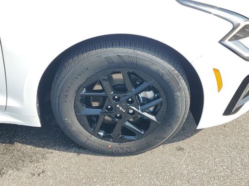 New 2026 Kia K5 LXS image 10