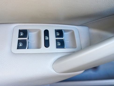 Used 2014 Volkswagen Passat 1.8T S image 35