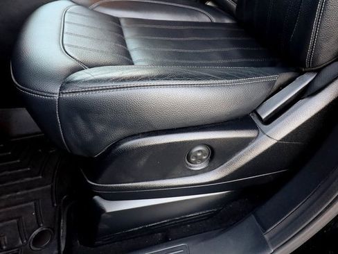 Used 2017 Mercedes-Benz GLE 350 4MATIC image 34