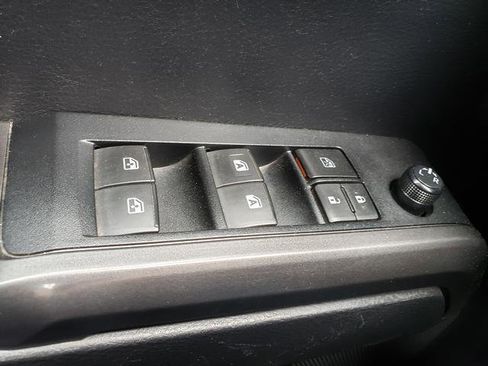 Used 2019 Toyota Tacoma TRD Off-Road AWD/4WD image 26