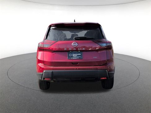 Used 2025 Nissan Rogue S image 6