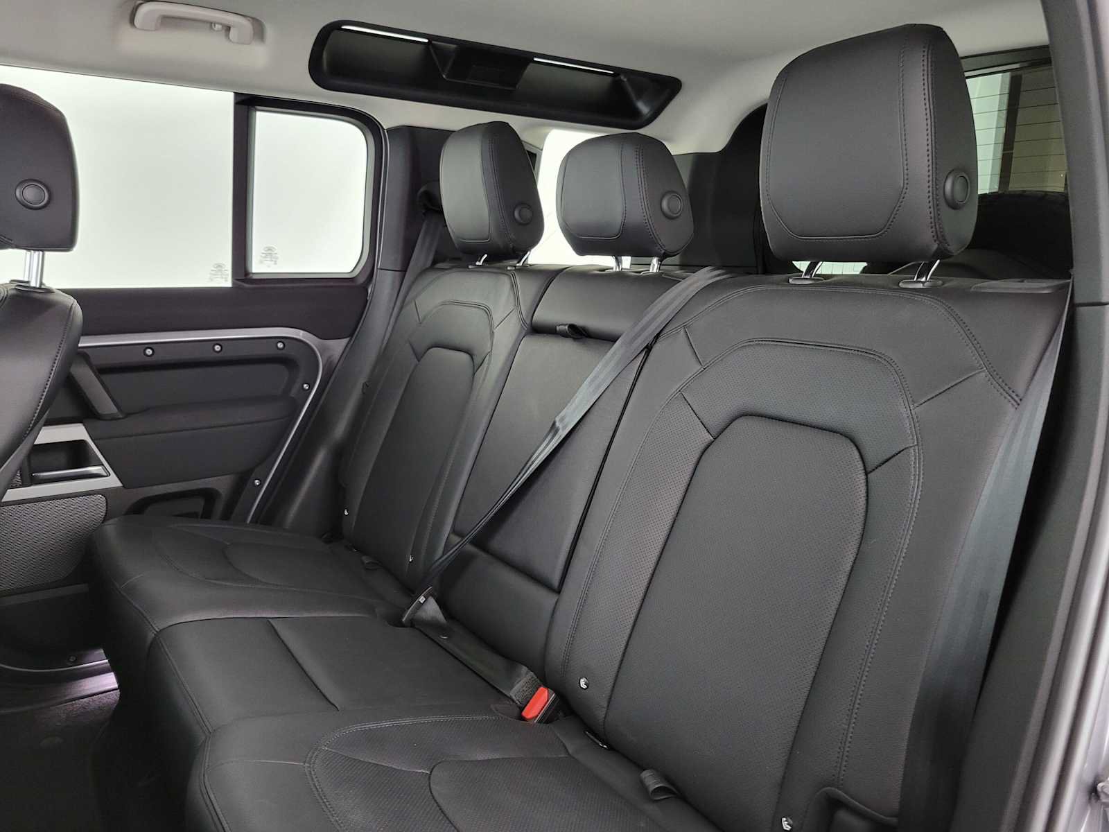 Used 2023 Land Rover Defender 110 S AWD/4WD image 17
