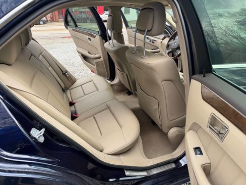 Used 2011 Mercedes-Benz E 350 4MATIC Sedan image 13