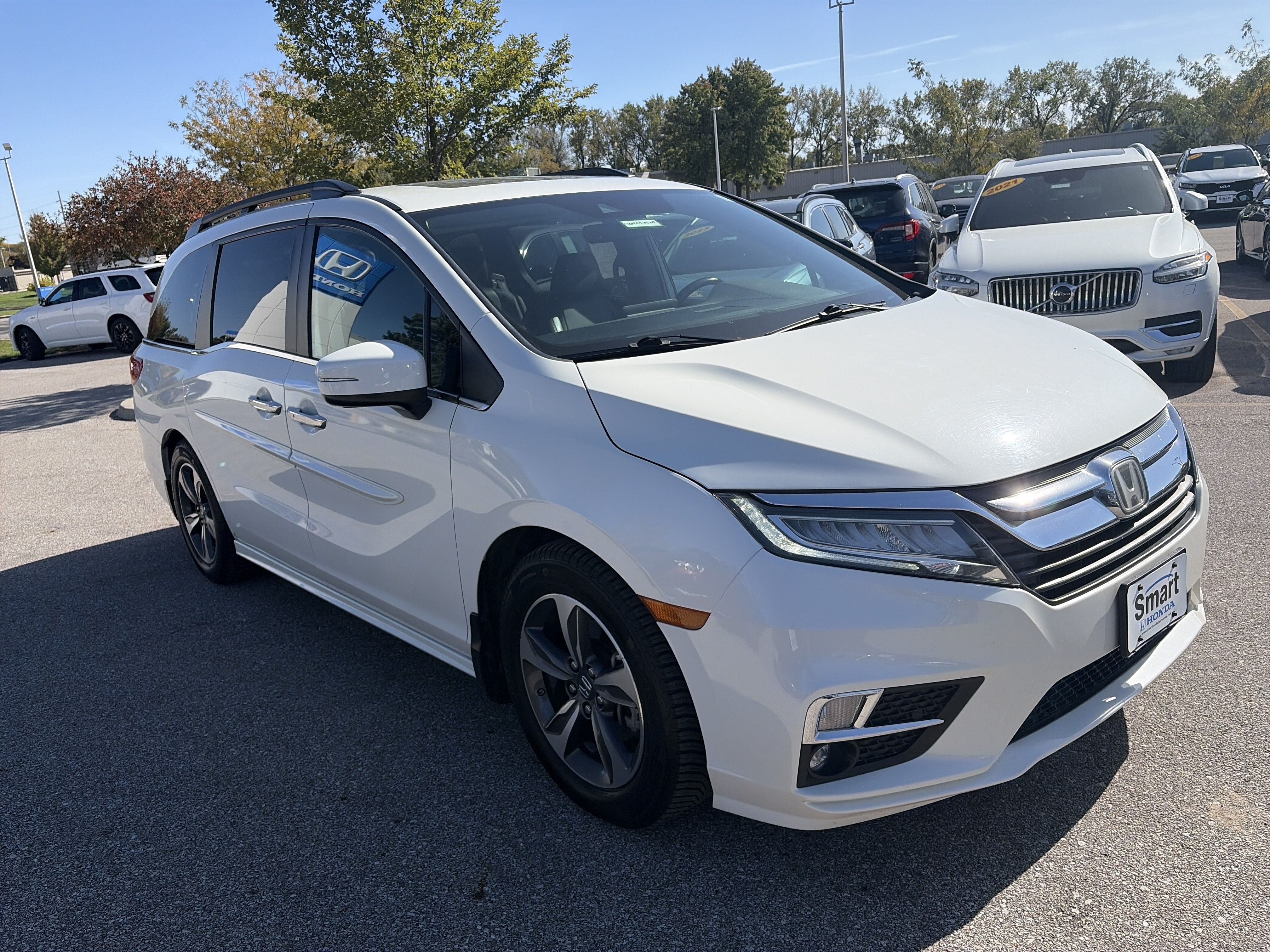 Used 2018 Honda Odyssey Touring image 3