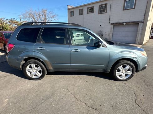 Used 2010 Subaru Forester 2.5X Premium image 6