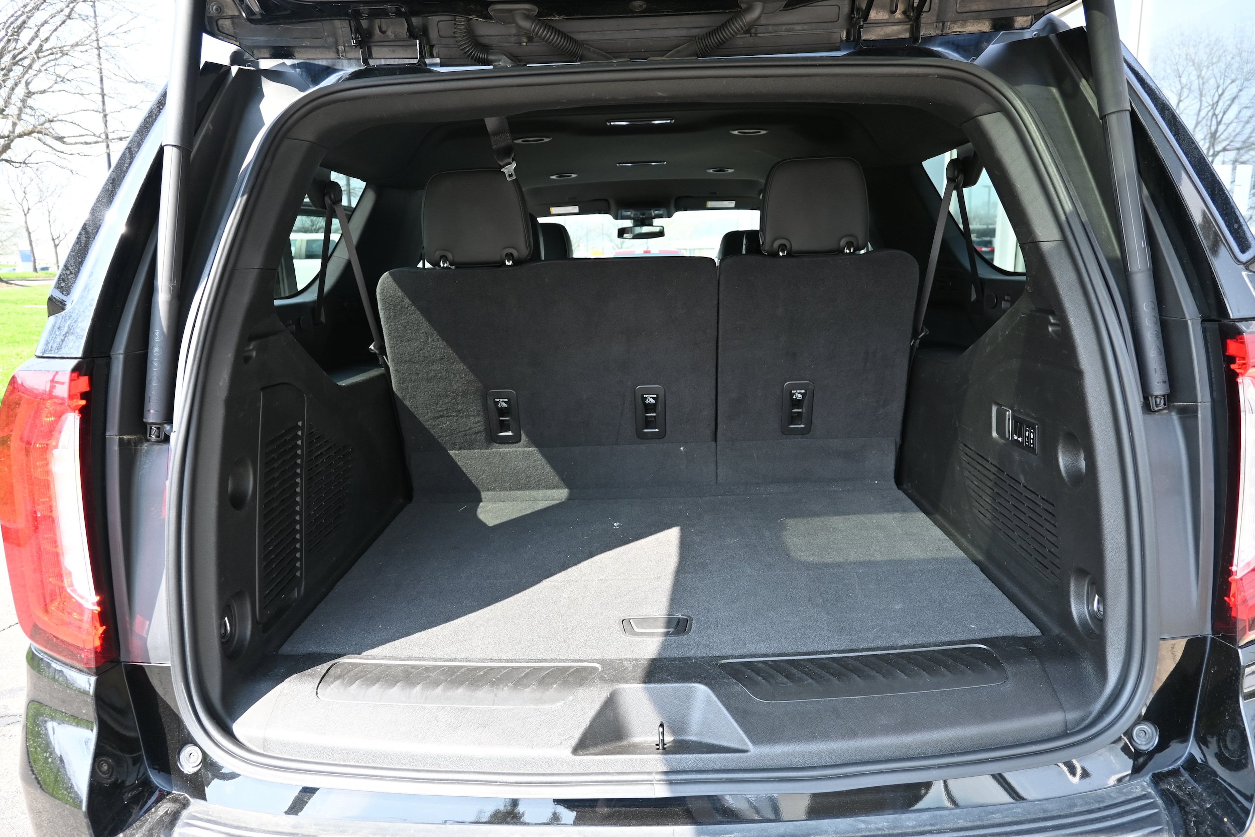 Used 2022 GMC Yukon XL SLT w/ SLT Luxury Package AWD/4WD image 9