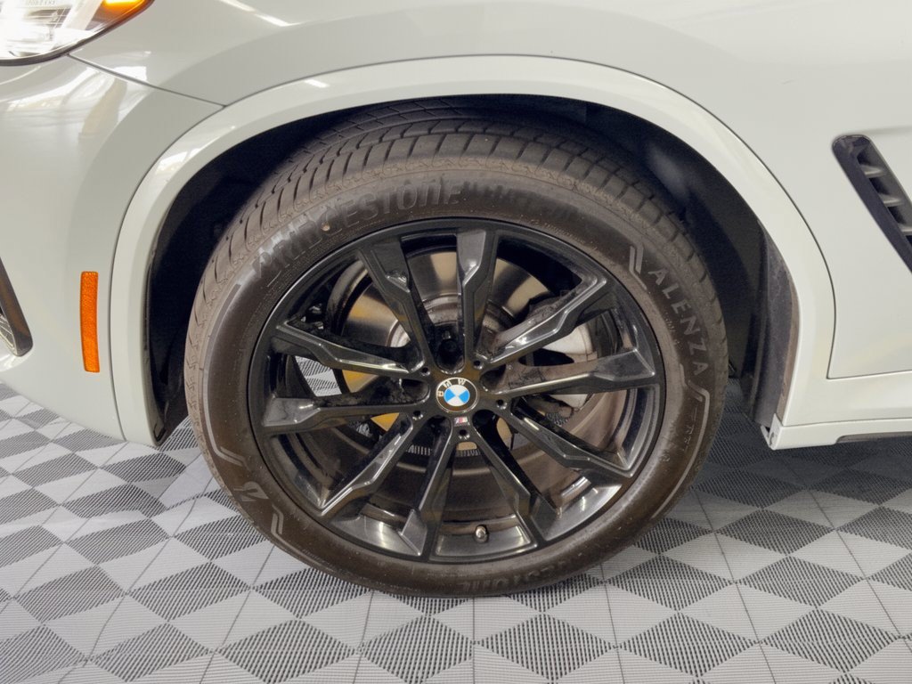 Used 2022 BMW X4 xDrive30i w/ M Sport Package AWD/4WD image 13