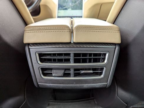 Used 2015 Tesla Model S AWD image 30