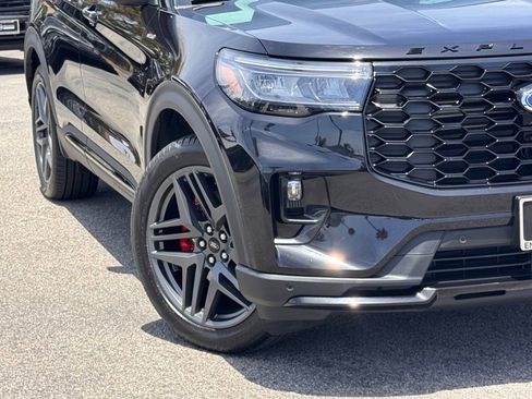 Used 2026 Ford Explorer ST-Line w/ ST-Line Street Pack RWD image 4