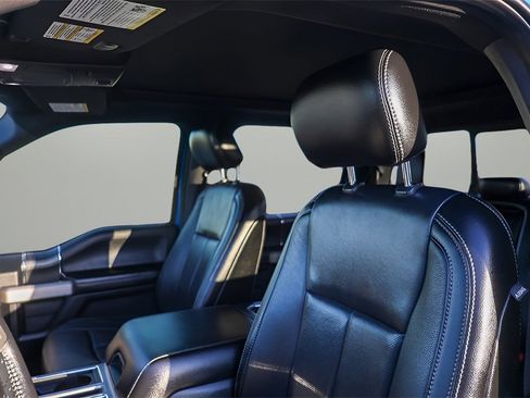 Used 2019 Ford F150 Lariat w/ Equipment Group 502A Luxury image 10