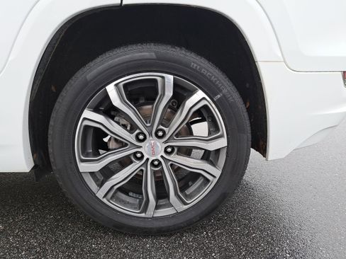 Used 2018 GMC Terrain Denali w/ Advanced Safety Package image 32