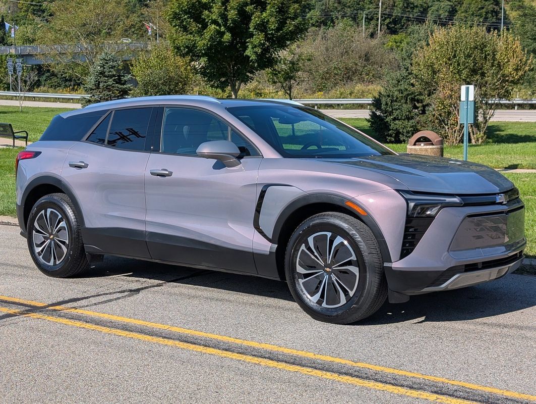 Used 2024 Chevrolet Blazer EV LT AWD/4WD image 4