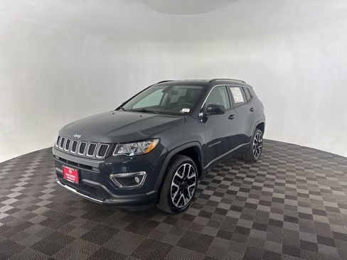 Used 2018 Jeep Compass Limited image 3